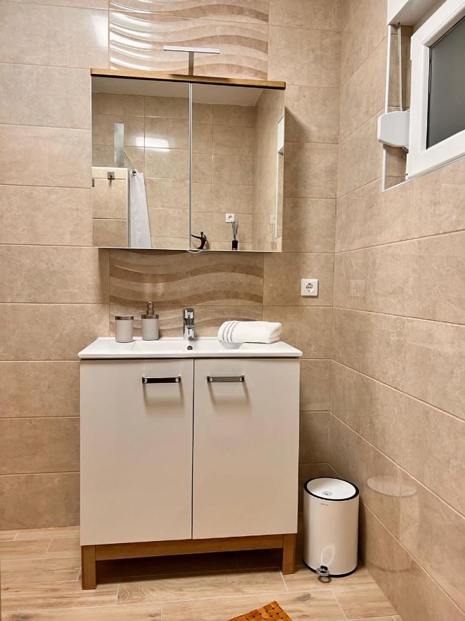 Apartmani Tin Starigrad Paklenica Luaran gambar