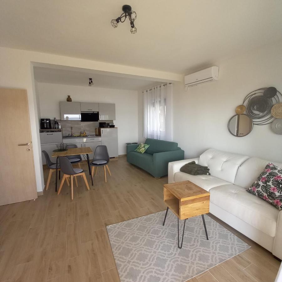 Apartmani Tin Starigrad Paklenica Luaran gambar